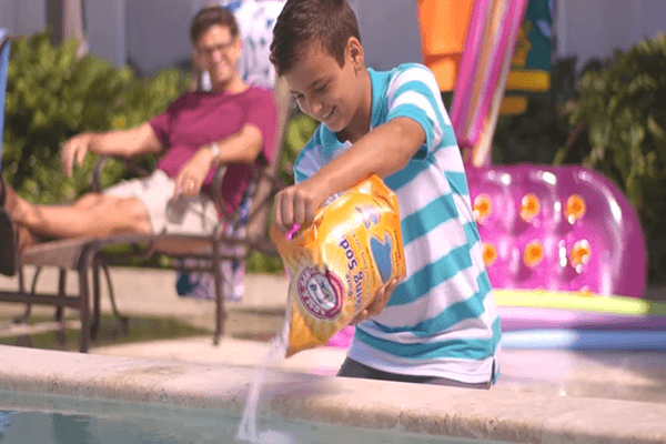 Will Baking Soda Lower Chlorine Level in Pool