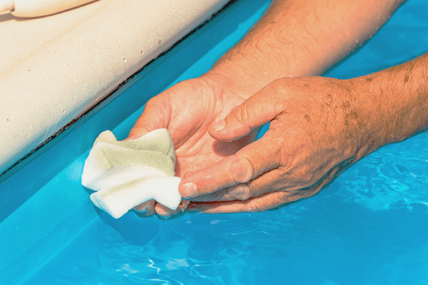 How to Clean Ring around Pool Liner